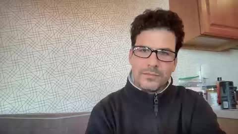 Snapshot of snfrisco76 chatting on 01/08/26, 10:34 snfrisco76 online show from 01/08/26, 10:34