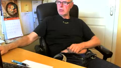 snickarn335731 online show from 04/08/26, 01:11