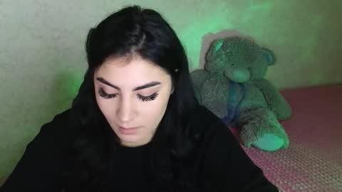 Olivia online show from 10/09/25, 05:00