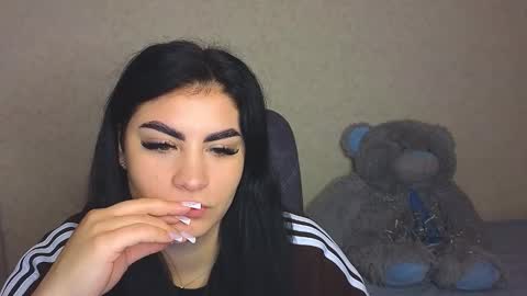 Olivia online show from 11/16/25, 02:55