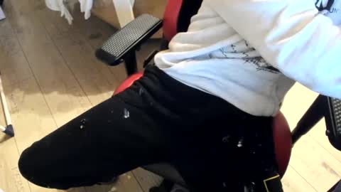 snip1977 online show from 01/13/25, 05:44