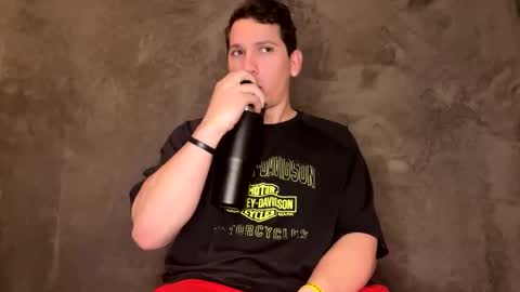 Snapshot of snoochiepoochies chatting on 02/04/25, 05:10 Will Rex online show from 02/04/25, 05:10