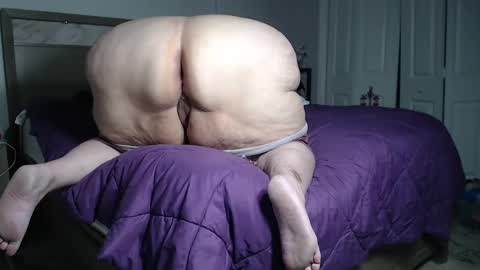 Snoqueen online show from 01/08/25, 12:38