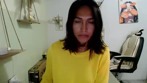 Snapshot of snow_2000 chatting on 03/25/26, 02:28 snow_2000 online show from 03/25/26, 02:28