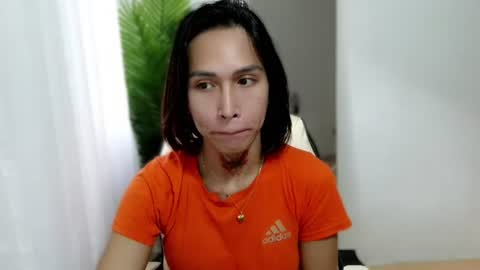 Snapshot of snow_2000 chatting on 07/11/26, 02:47 snow_2000 online show from 07/11/26, 02:47