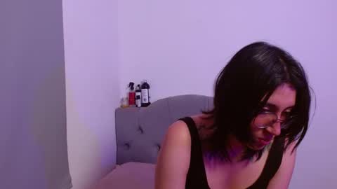 Snapshot of snow_baall chatting on 02/18/25, 05:53 IG OF red moonn online show from 02/18/25, 05:53