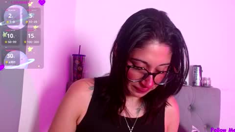 Snapshot of snow_baall chatting on 10/16/25, 04:35 IG OF red moonn online show from 10/16/25, 04:35