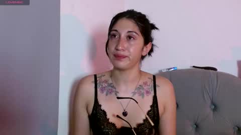 Snapshot of snow_baall chatting on 11/21/25, 05:50 IG OF red moonn online show from 11/21/25, 05:50