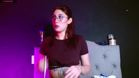 Snapshot of snow_baall chatting on 04/09/26, 06:02 IG OF red moonn online show from 04/09/26, 06:02