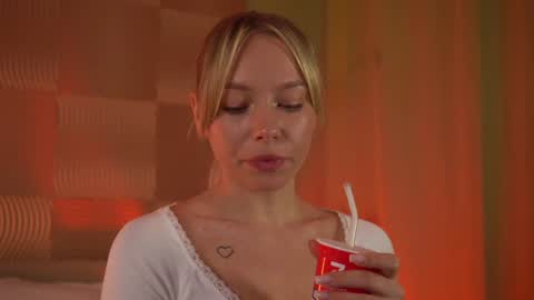 Candice Snow online show from 12/28/24, 01:17