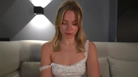 Candice Snow online show from 01/25/25, 02:47