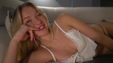 Candice Snow online show from 01/29/25, 07:11