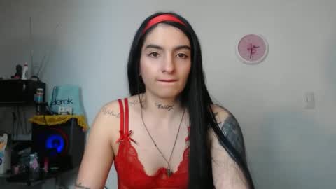 snow_sweet online show from 03/25/26, 07:47