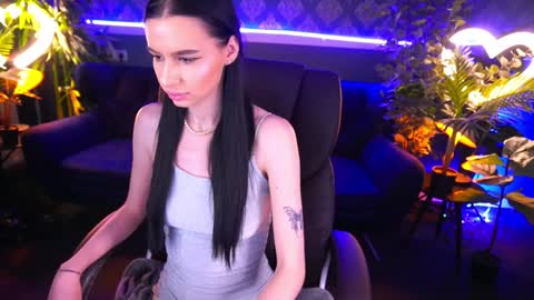 snow_whiteeex online show from 01/09/25, 02:07