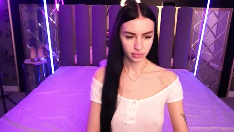 snow_whiteeex online show from 02/03/26, 06:40