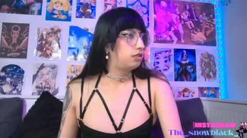 Snapshot of snowblack_ chatting on 02/05/26, 03:38 Snow and Bubble online show from 02/05/26, 03:38