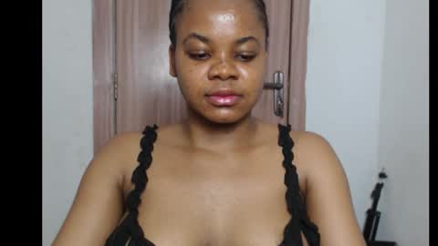 snowdrop5 online show from 11/29/25, 08:23