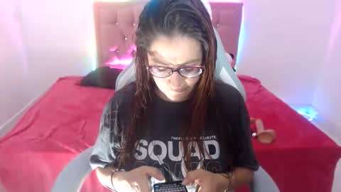 Snapshot of snowhot_69 chatting on 03/30/26, 12:33 snowhot_69 online show from 03/30/26, 12:33