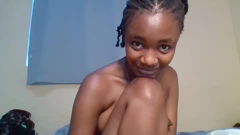 Snapshot of snowie_eyes chatting on 11/08/25, 12:49 Snowie eyes online show from 11/08/25, 12:49