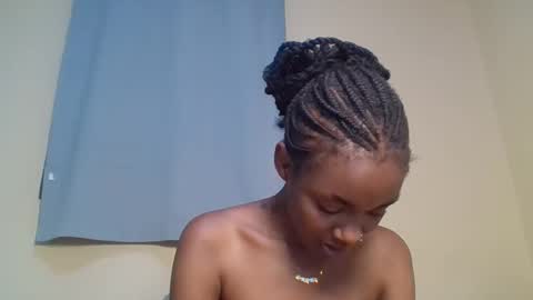 Snowie eyes online show from 11/09/25, 12:53