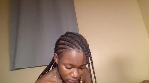 Snowie eyes online show from 12/13/25, 10:15