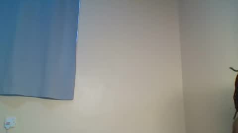 Snowie eyes online show from 12/15/25, 12:53