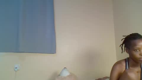 Snowie eyes online show from 01/12/26, 01:05