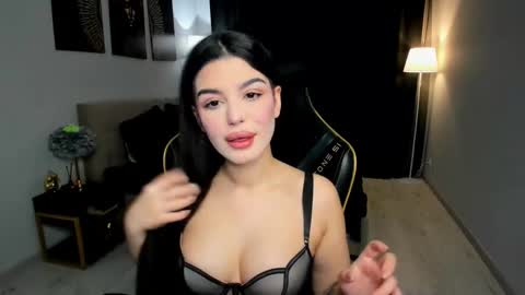 Snapshot of snowingwinter chatting on 02/08/26, 07:17 snowingwinter online show from 02/08/26, 07:17