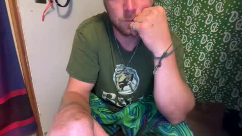 snowtrooper888 online show from 05/25/26, 04:40