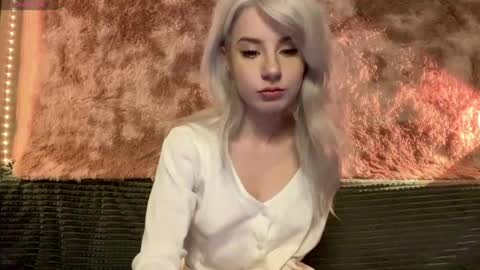 snowy_alice online show from 05/10/26, 04:12