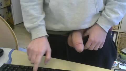 Snapshot of snowypaul chatting on 01/31/25, 07:39 paul online show from 01/31/25, 07:39