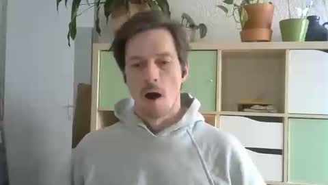 Snapshot of snowypaul chatting on 03/10/25, 01:32 paul online show from 03/10/25, 01:32