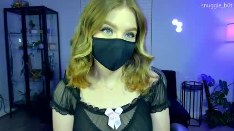 Snapshot of snuggle_b0t chatting on 09/21/25, 03:41 snuggle_b0t online show from 09/21/25, 03:41