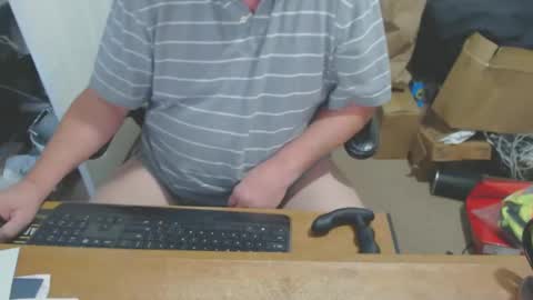 Snapshot of snwplwdrvr chatting on 01/05/25, 07:28 snwplwdrvr online show from 01/05/25, 07:28