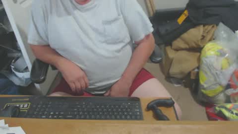 Snapshot of snwplwdrvr chatting on 09/29/25, 09:08 snwplwdrvr online show from 09/29/25, 09:08