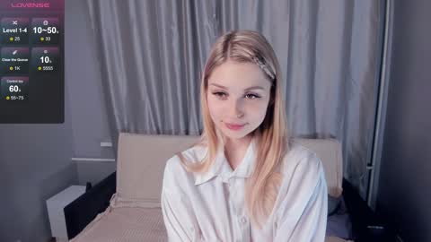 Snapshot of so__sweet chatting on 01/18/25, 06:53 Alice - Birthday Girl online show from 01/18/25, 06:53