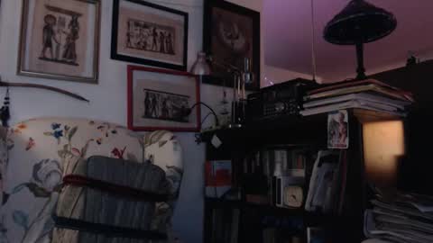 ImYourBitch online show from 11/05/25, 05:18