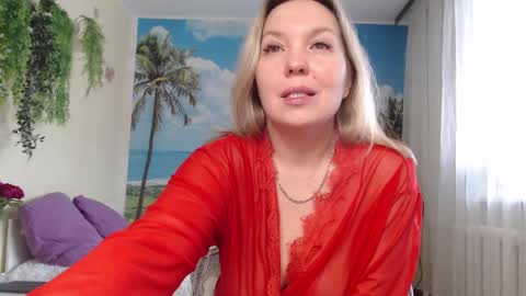 Snapshot of soaring_love chatting on 02/26/25, 07:53 Masha online show from 02/26/25, 07:53
