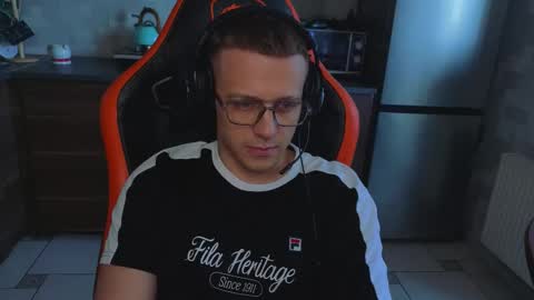 kluvr4 online show from 02/26/26, 08:13