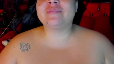 Snapshot of sobigcurvy44 chatting on 12/21/24, 07:27 leidy online show from 12/21/24, 07:27