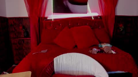 Snapshot of sobigcurvy44 chatting on 10/11/25, 10:30 leidy online show from 10/11/25, 10:30