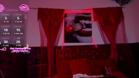 Snapshot of sobigcurvy44 chatting on 11/01/25, 04:14 leidy online show from 11/01/25, 04:14