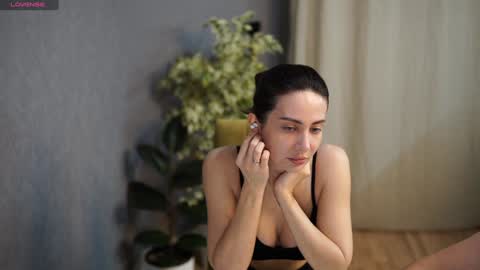 Snapshot of sochnogirls chatting on 01/04/25, 10:02 Yesenia online show from 01/04/25, 10:02