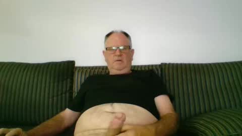 Snapshot of sofar06 chatting on 12/17/24, 06:13 sofar06 online show from 12/17/24, 06:13