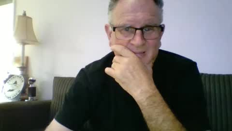 Snapshot of sofar06 chatting on 01/04/25, 05:27 sofar06 online show from 01/04/25, 05:27