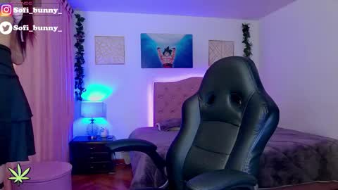 soffi_bunny_ online show from 01/09/26, 08:06