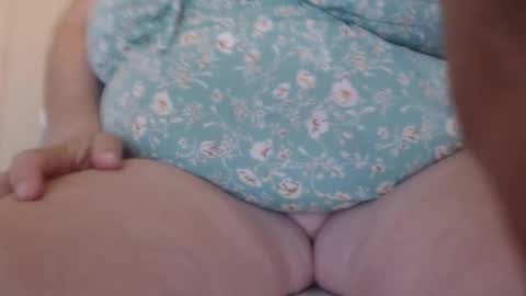 Snapshot of soffi_hott chatting on 12/14/25, 07:25 soffi_hott online show from 12/14/25, 07:25