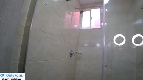 Snapshot of soffi_rousel_ chatting on 12/19/25, 05:31 soffi_rousel_ online show from 12/19/25, 05:31