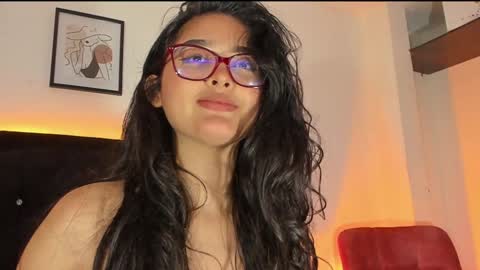 Snapshot of soffi_sweet1 chatting on 01/14/25, 03:01 Danna online show from 01/14/25, 03:01