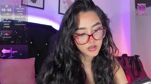 Snapshot of soffi_sweet1 chatting on 02/16/25, 06:21 Danna online show from 02/16/25, 06:21